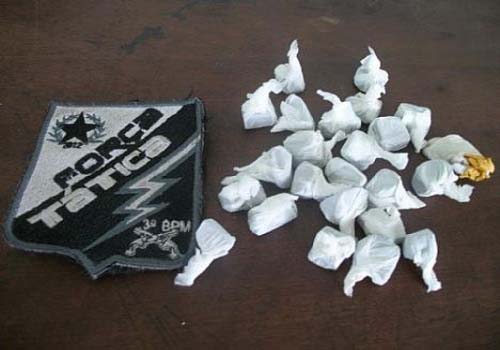 Menor de 12 anos é apreendido com drogas