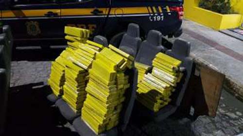 PRF apreende 195 quilos de maconha em micro-ônibus que seguia de SE para Maceió
