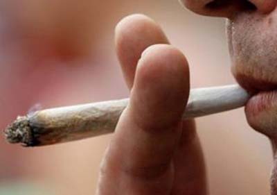 O efeito da maconha no cérebro dos jovens