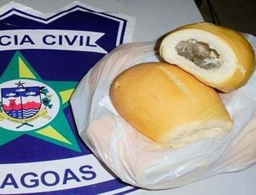 Garota de programa é presa com sanduíches de maconha em delegacia