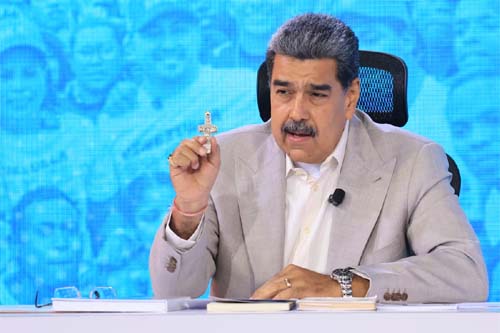 Maduro convoca quatro milhões de milicianos em resposta a envio de navios de guerra dos EUA