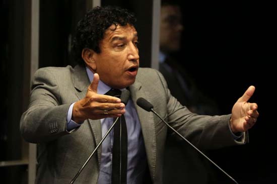 Pastor de Bolsonaro gasta quase R$ 500 mil com gasolina