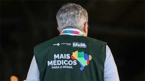 Por que o Mais Médicos virou alvo do governo Trump