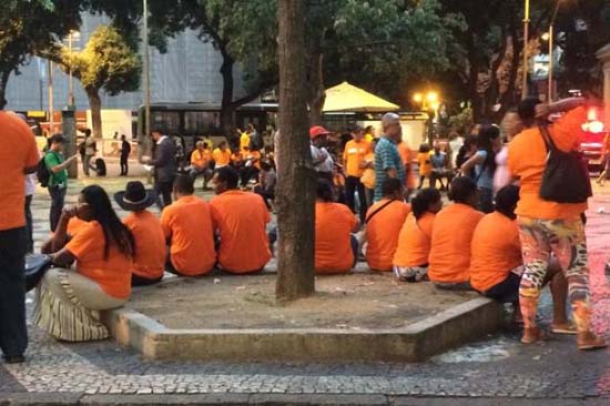 Vídeo mostra distribuição de dinheiro em ato do PT