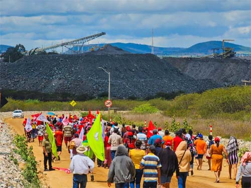 Mulheres protestam contra impactos ambientais da mineração no Agreste alagoano