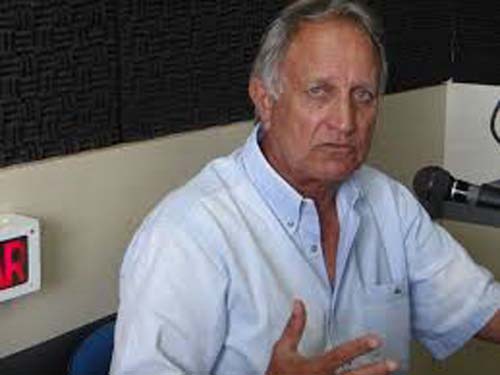 Onde estão Manoel Gomes de Barros e Cícero Almeida? Eles terminaram seus governos com aprovação na casa dos 75%