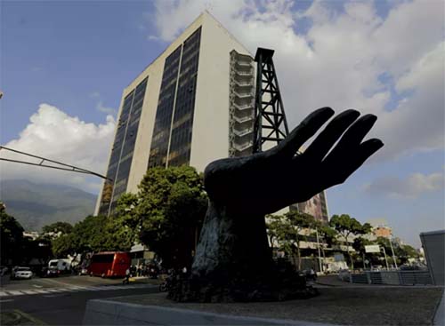 O que os EUA estão fazendo com Venezuela em meio à pandemia 'é uma vergonha', diz especialista