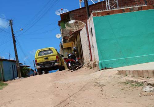 Traficantes de drogas trocam tiros com a polícia em Maragogi
