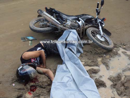 Motociclista é assassinado a tiros em estrada vicinal na periferia de União dos Palmares