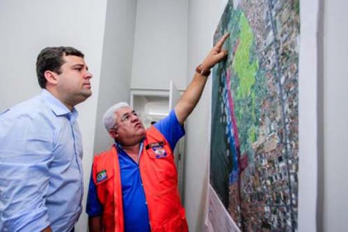 Prefeitura define ações de saúde com órgãos federais para os bairros afetados por rachaduras