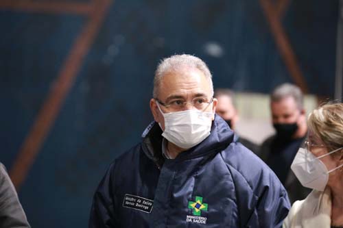 Queiroga testa positivo novamente para a Covid-19 e continuará nos EUA