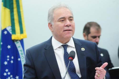 Marcelo Queiroga faz novo apelo para vacinação contra a poliomielite: ‘Precisamos vacinar a população’