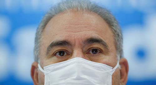 Ministro Queiroga diz que terceira dose depende de avanço da segunda