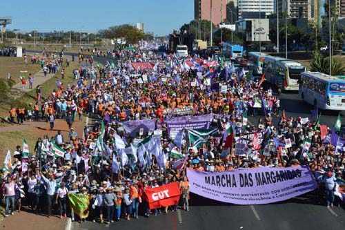 Marcha das Margaridas: milhares de mulheres chegam à Brasília