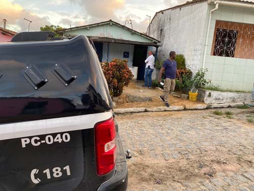 17º DP cumpre mandado de prisão de casal acusado de trafico de drogas em 2009 em Marechal Deodoro