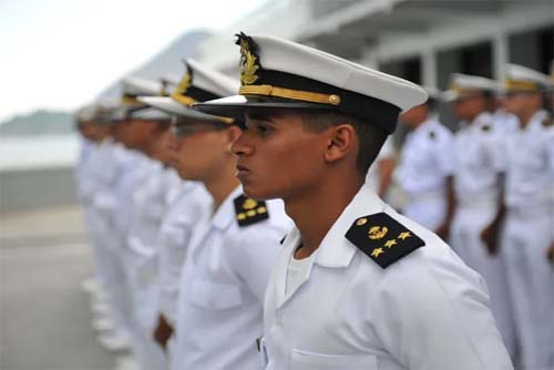 Marinha do Brasil abre processo seletivo para oficiais temporários com vagas em Alagoas