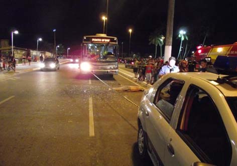 Pescador morre atropelado por ônibus