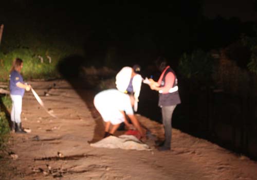 Desaparecida, mulher é encontrada morta a pedradas