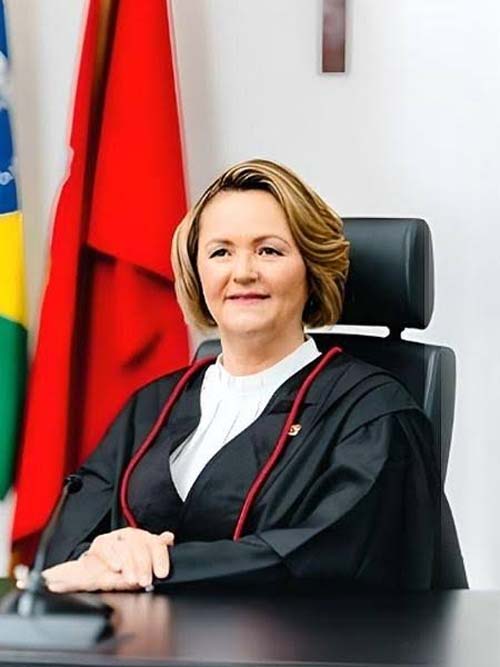 Tia de JHC, Marluce Caldas Surge como Favorita para Vaga no STJ; Lula Anunciará Ministros em Fevereiro