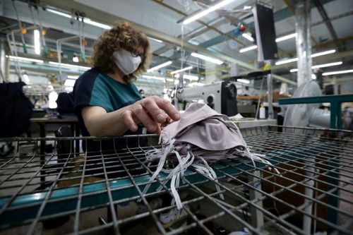 Países ocidentais suspeitam da origem do coronavírus, que matou mais de 140.000