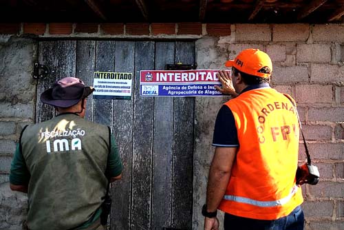 Fiscalização interdita abatedouros clandestinos no Sertão de Alagoas