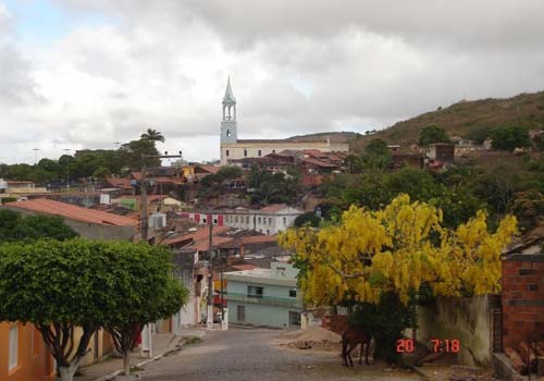Após roubarem cartório, assaltantes são presos em borracharia por causa de pneu furado
