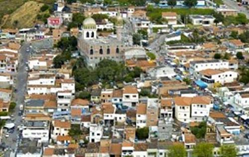 Idoso de 70 anos foi executado após zombar da sexualidade de prestador de serviço, diz polícia