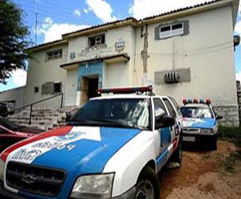 Operação prende 13 suspeitos de assaltos à banco, homícidio e tráfico