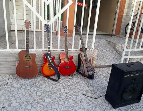 Dupla é detida pelo BPTran após furtar instrumentos musicais de igreja e fazer luau