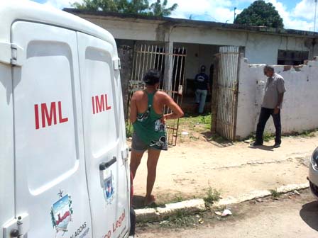 Marido briga com esposa, sai de casa, e é encontrado morto no Benedito Bentes