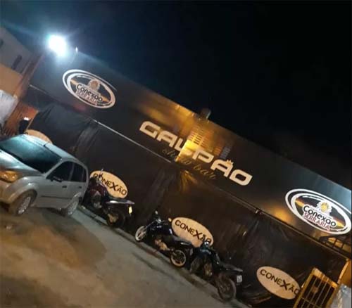 Três pessoas são feridas à bala após saírem de casa de show em Maceió