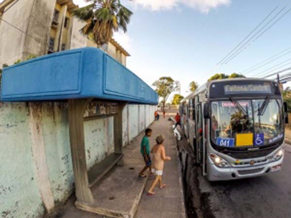MPE abre inquérito por falta de acessibilidade em pontos de ônibus na capital