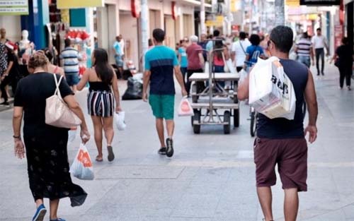 Bancos e Centro reabrem nesta quarta-feira; confira horários