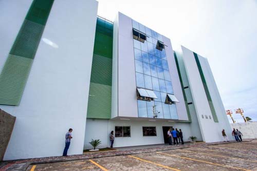 Célia Fernandes substitui Madeiro e é a nova secretária de Saúde de Maceió