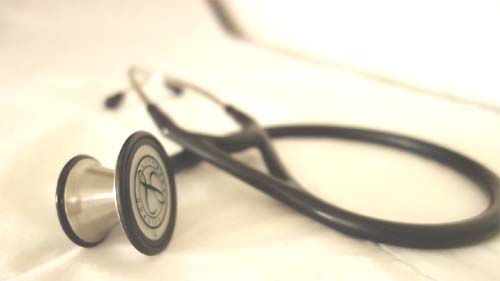 Adolescente de 15 anos que perdeu testículo por erro médico será indenizado