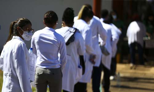 Instituições ofertam 3,2 mil vagas de residência médica