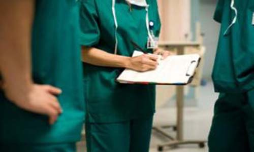 Médicos se recusam a cumprir carga horária e são afastados de programa