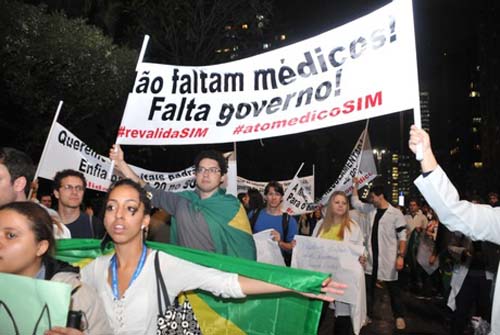 Médicos devem paralisar atividades novamente em todo o País