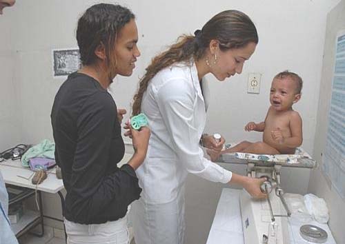 Médicos do PSF paralisam atividades nesta segunda