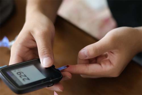 Diabetes: Anvisa ordena recolhimento de medidor de glicose. Veja lotes