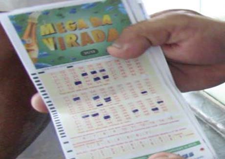 Mega-Sena da virada sorteia hoje R$ 200 milhões; apostas podem ser feitas até 13h (horário local)