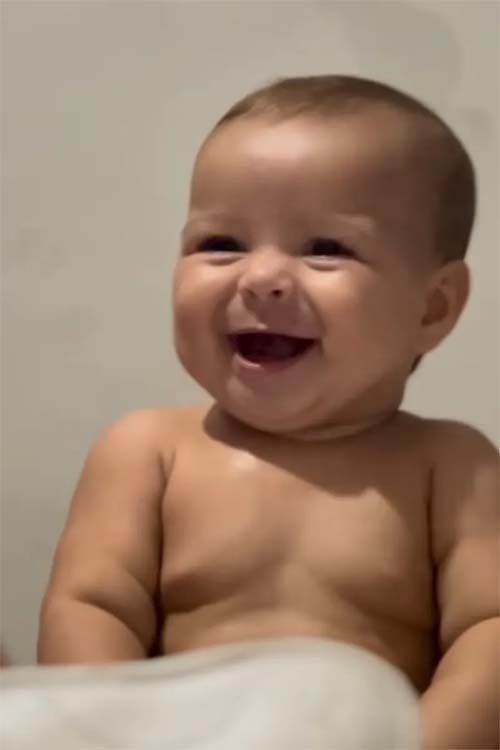 Mãe denuncia negligência médica em UPA após morte de filha de 1 ano em Maceió