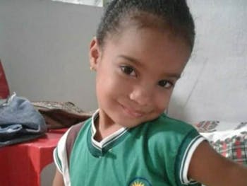 Menina de seis anos morre durante tiroteio e mais dois ficam feridos