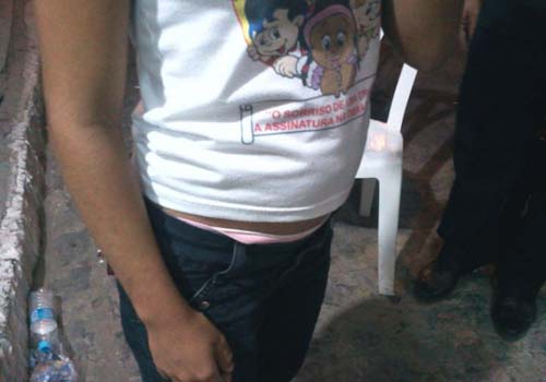 Garota de 13 anos está grávida após ser violentada pelo padrasto