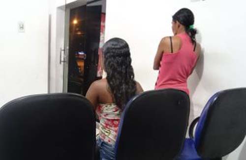 Menor tenta assaltar casal e acaba amarrado com fio de nylon