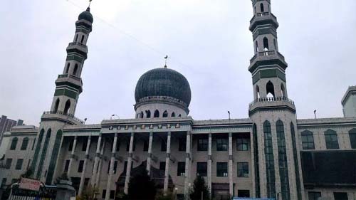 Muçulmanos denunciam ‘genocídio cultural e religioso’ e desafiam a repressão na China