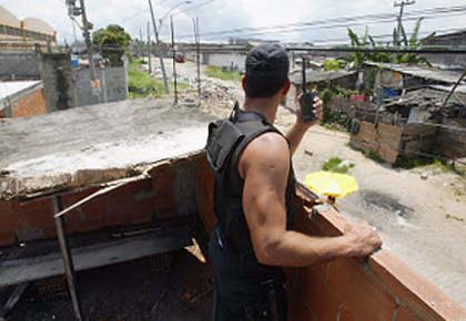 Jornal diz que milicias chegaram em Alagoas. PM's cobrariam de comerciantes