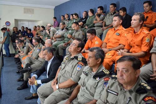 Projetos de lei sobre carreiras militares são debatidos na ALE