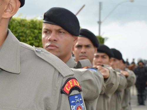 Militares querem derrubar liminar que impede promoções de integrantes da PM