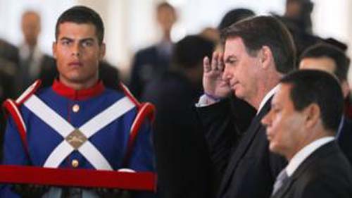 Atuação de militares é 'surpresa positiva' do governo Bolsonaro, diz professor de Harvard que estuda Brasil há 30 anos